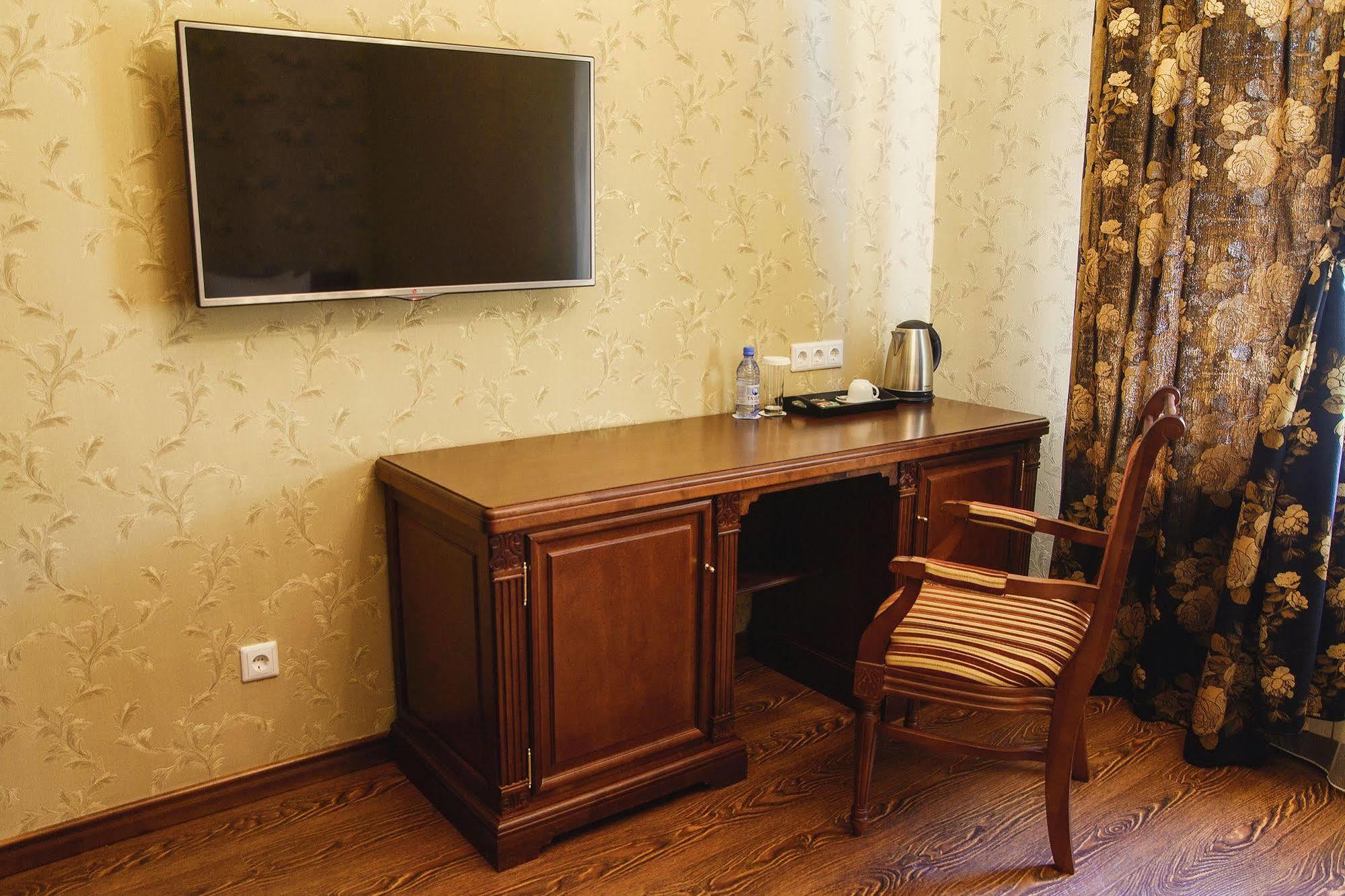 Promenade Park Hotel Shymkent Exterior foto