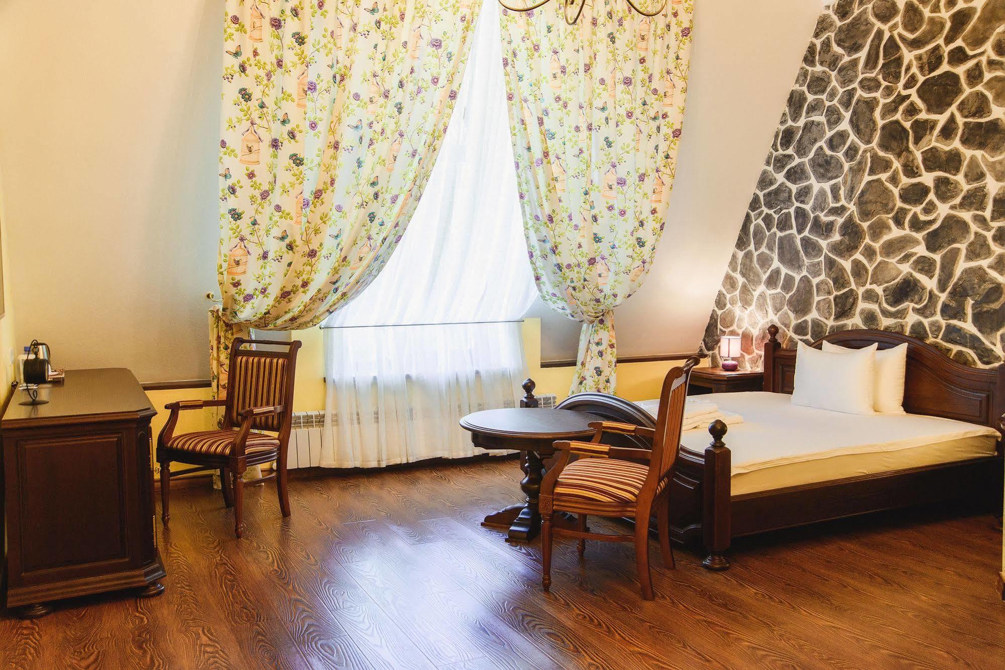 Promenade Park Hotel Shymkent Exterior foto