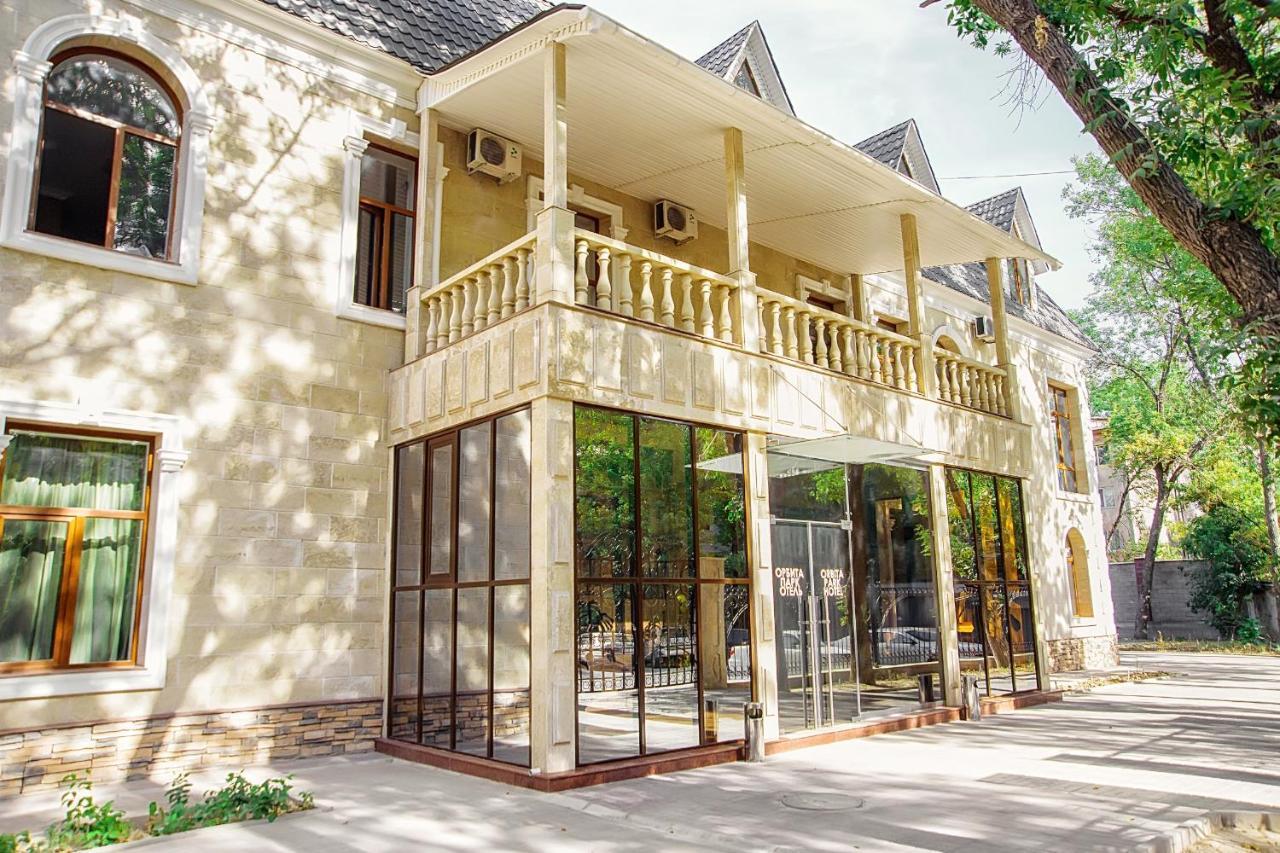 Promenade Park Hotel Shymkent Exterior foto