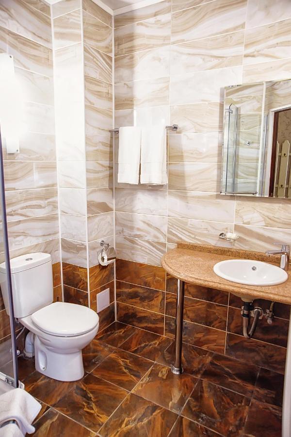 Promenade Park Hotel Shymkent Habitación foto